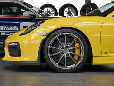 Porsche 981 Cayman Cayman GT4 — photo 9