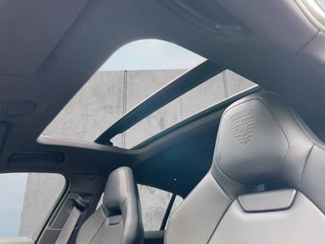 Porsche Panamera III 4 E-Hybrid — photo 36