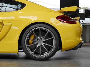 Porsche 981 Cayman Cayman GT4 — photo 10