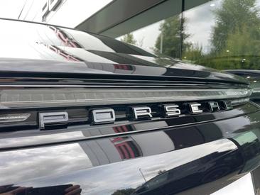 Porsche Panamera III 4 E-Hybrid — photo 42