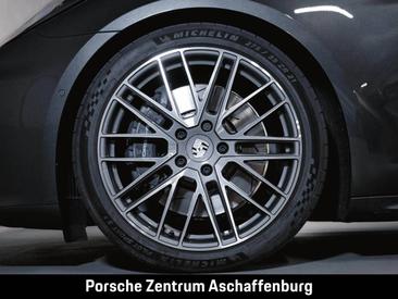 Porsche Panamera III 4 E-Hybrid — photo 11