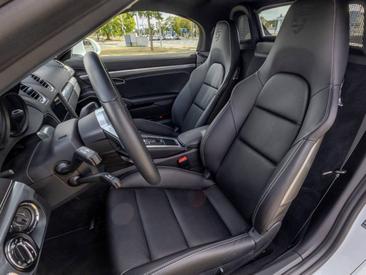 Porsche 718 type 982 Boxster Style Edition — photo 21