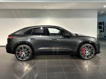 Porsche Macan Electrique Turbo — photo 6