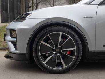 Porsche Macan Electrique Turbo — photo 5