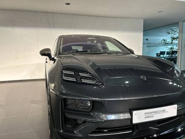 Porsche Macan Electrique Turbo — photo 9