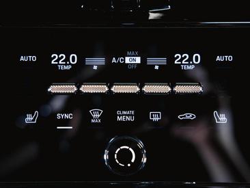 Porsche Panamera III 4 E-Hybrid — photo 21