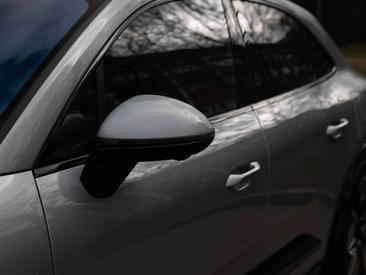 Porsche Macan Electrique Turbo — photo 9