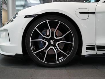 Porsche Taycan ph2 — photo 6