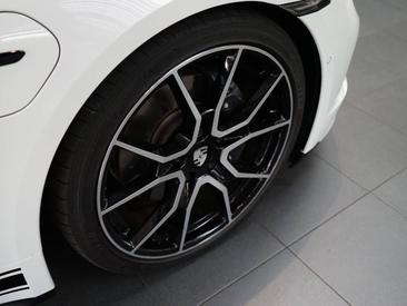 Porsche Taycan ph2 — photo 9