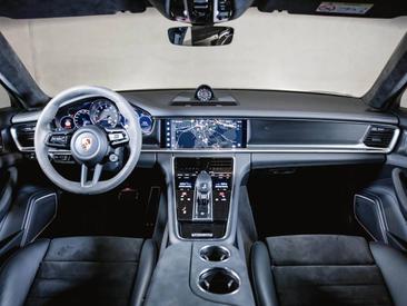 Porsche Panamera II ph2 GTS Sport Turismo — photo 19
