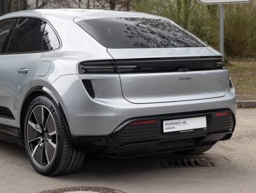 Porsche Macan Electrique Turbo — photo 13