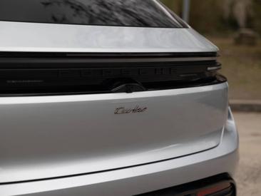 Porsche Macan Electrique Turbo — photo 14