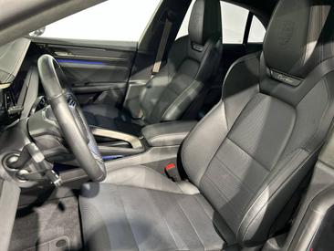 Porsche Macan Electrique Turbo — photo 14