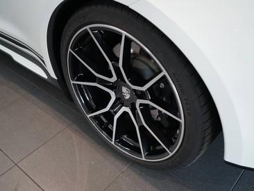 Porsche Taycan ph2 — photo 12