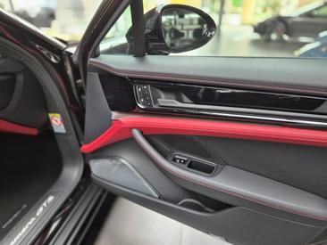 Porsche Panamera III GTS — photo 37