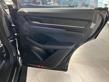 Porsche Macan Electrique Turbo — photo 20