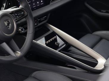 Porsche Macan Electrique Turbo — photo 21