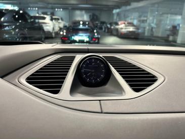 Porsche Macan Electrique Turbo — photo 22