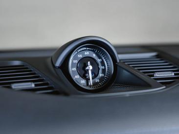 Porsche Panamera III 4 E-Hybrid — photo 34