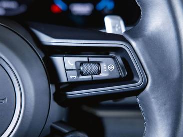Porsche Panamera III 4 E-Hybrid — photo 35