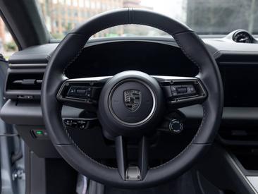 Porsche Macan Electrique Turbo — photo 28
