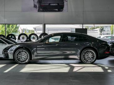 Porsche Panamera III — photo 2