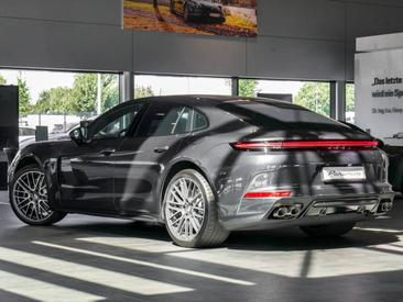 Porsche Panamera III — photo 3