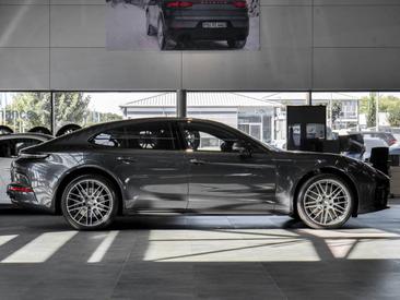 Porsche Panamera III — photo 5