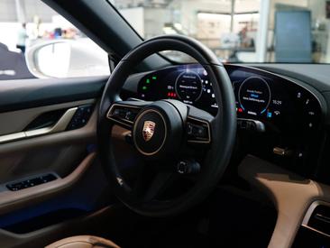 Porsche Taycan ph2 — photo 27