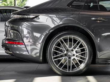 Porsche Panamera III — photo 9