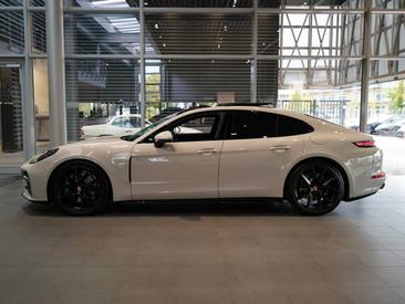 Porsche Panamera III 4 E-Hybrid — photo 2