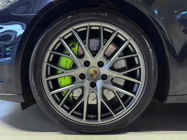 Porsche Panamera II 4 E-Hybrid — photo 11
