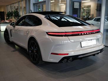 Porsche Panamera III 4 E-Hybrid — photo 3