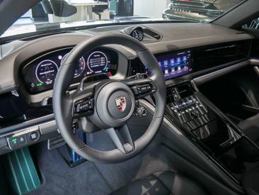 Porsche Panamera III — photo 11