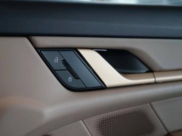 Porsche Taycan ph2 — photo 32