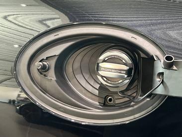 Porsche Panamera III 4 — photo 9