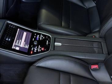 Porsche Panamera II 4 E-Hybrid — photo 17