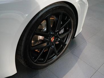 Porsche Panamera III 4 E-Hybrid — photo 9