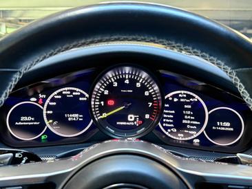 Porsche Panamera II 4 E-Hybrid — photo 19