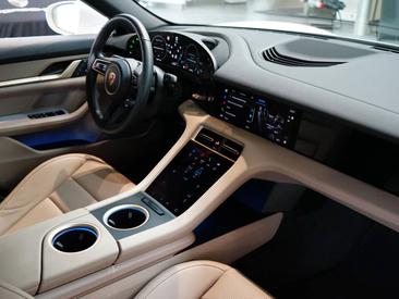 Porsche Taycan ph2 — photo 40