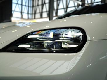 Porsche Taycan ph2 — photo 41
