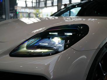 Porsche Panamera III 4 E-Hybrid — photo 12