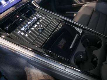Porsche Panamera III — photo 25