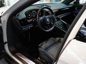 Porsche Panamera III 4 E-Hybrid — photo 14