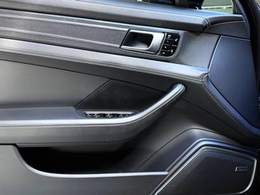 Porsche Panamera II 4 E-Hybrid — photo 24