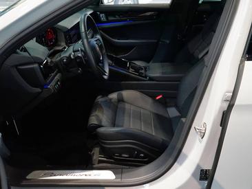 Porsche Panamera III 4 E-Hybrid — photo 15