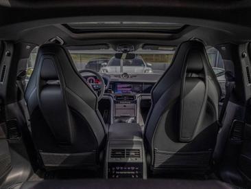 Porsche Panamera III 4 E-Hybrid — photo 16