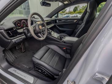 Porsche Panamera III 4 E-Hybrid — photo 17