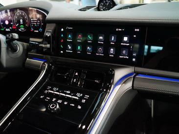 Porsche Panamera III 4 E-Hybrid — photo 20