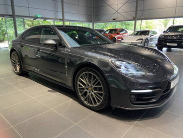 Porsche Panamera II ph2 4 Platinum Edition — photo 6